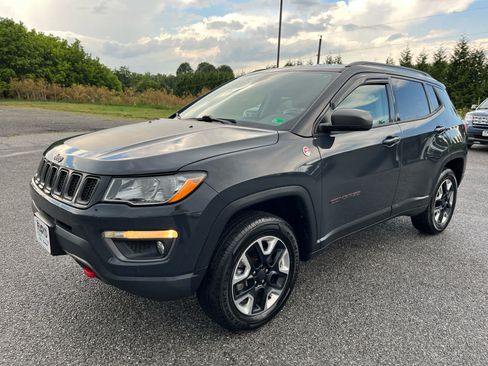 Used 2017 Jeep Compass Trailhawk w/ Cold Weather Group AWD/4WD image 7