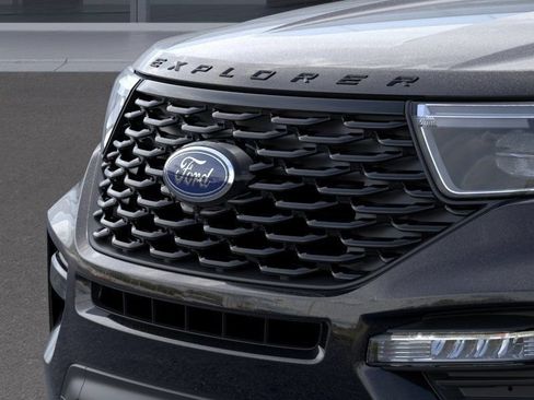New 2024 Ford Explorer ST-Line w/ Class IV Trailer Tow Package AWD/4WD image 18