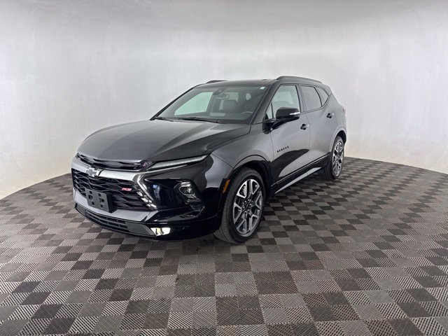 Used 2023 Chevrolet Blazer RS w/ Enhanced Convenience Package AWD/4WD image 3