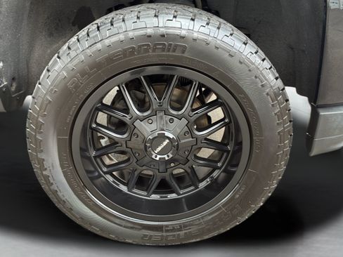 Used 2018 Chevrolet Silverado 1500 LT w/ Texas Edition AWD/4WD image 28