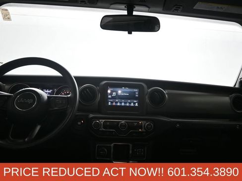 Used 2022 Jeep Wrangler Unlimited Sport AWD/4WD image 18