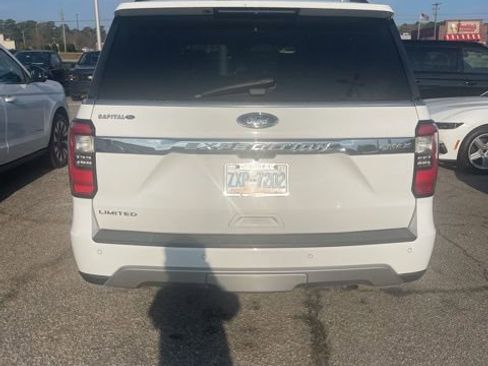 Used 2018 Ford Expedition Max Limited w/ Equipment Group 301A image 4