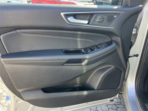 Used 2019 Ford Edge Titanium w/ Equipment Group 301A image 28