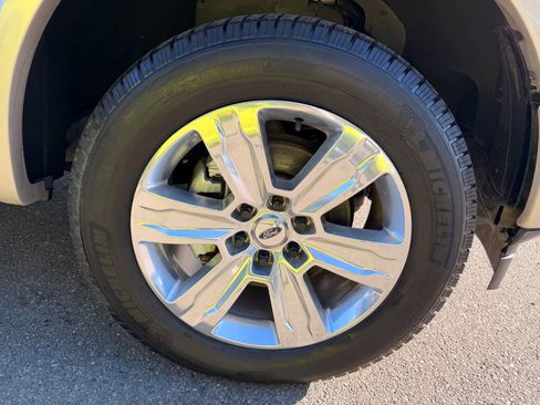 Used 2018 Ford F150 Platinum w/ Equipment Group 701A Luxury AWD/4WD image 4