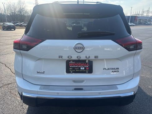 Used 2026 Nissan Rogue Platinum w/ Platinum Premium Package image 4