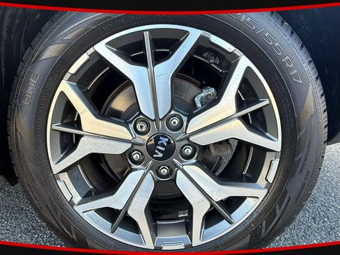 Used 2021 Kia Seltos EX image 21