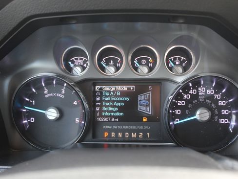 Used 2013 Ford F350 Lariat w/ Lariat Interior Pkg image 32