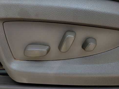 Used 2018 GMC Yukon Denali w/ Denali Ultimate Package image 13