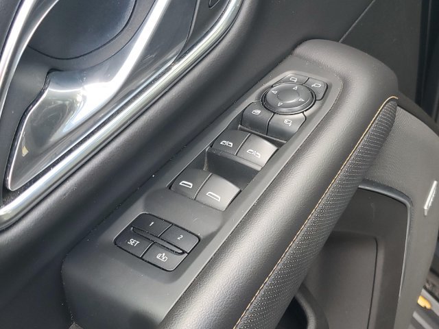 Used 2021 GMC Yukon AT4 w/ AT4 Premium Package AWD/4WD image 14
