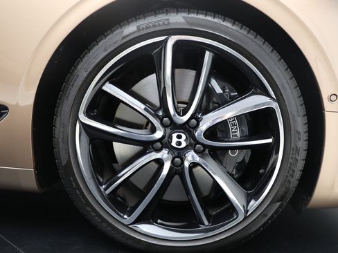 Certified 2022 Bentley Continental GT image 14