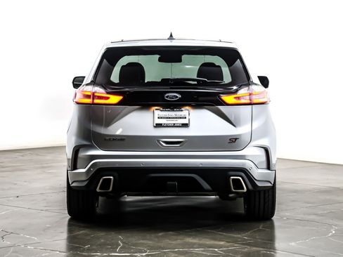 Used 2019 Ford Edge ST w/ Equipment Group 401A image 3