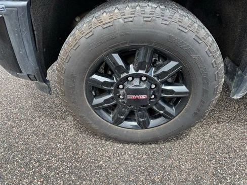 Used 2024 GMC Sierra 2500 AT4 w/ AT4 Premium Plus Package AWD/4WD image 10