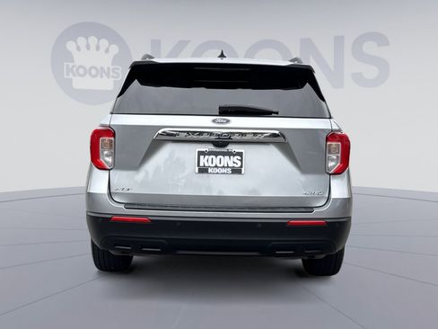 Used 2021 Ford Explorer XLT AWD/4WD image 5