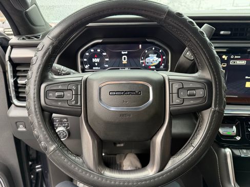 Used 2024 GMC Sierra 3500 Denali Ultimate image 27