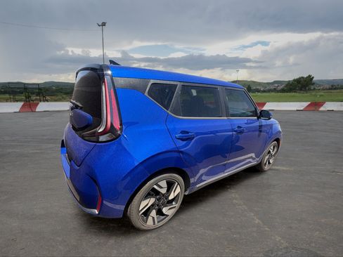 Used 2023 Kia Soul GT-Line w/ GT-Line Technology Package FWD image 3