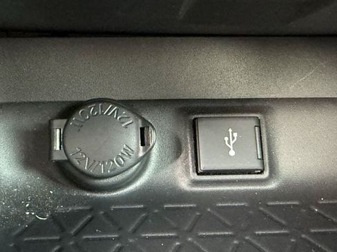Used 2022 Toyota RAV4 XLE w/ Convenience Package AWD/4WD image 23