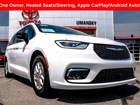 Used 2024 Chrysler Pacifica Touring-L FWD image 1