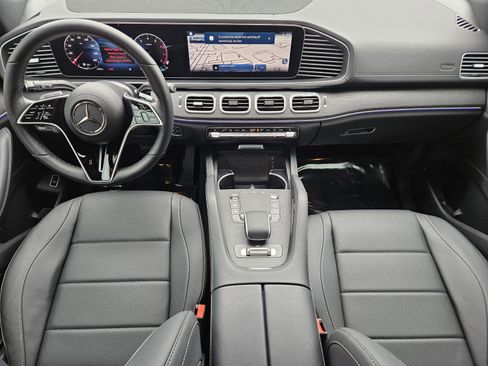 Certified 2026 Mercedes-Benz GLS 450 4MATIC image 18