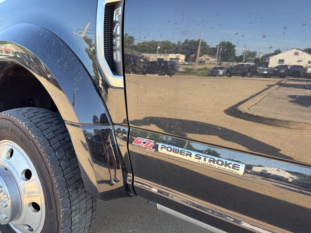 Used 2022 Ford F450 Limited w/ FX4 Off-Road Package AWD/4WD image 11