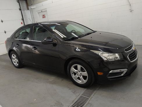 Used 2015 Chevrolet Cruze LT image 11
