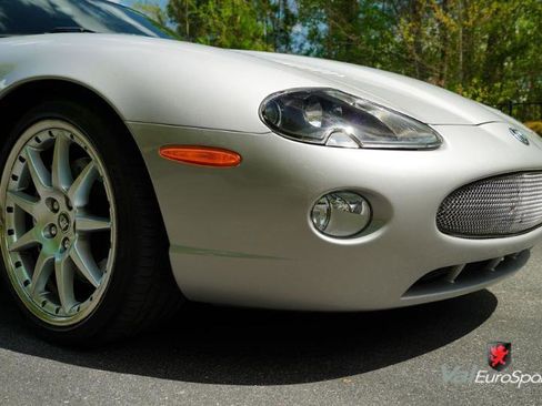 Used 2005 Jaguar XK8 Convertible image 27