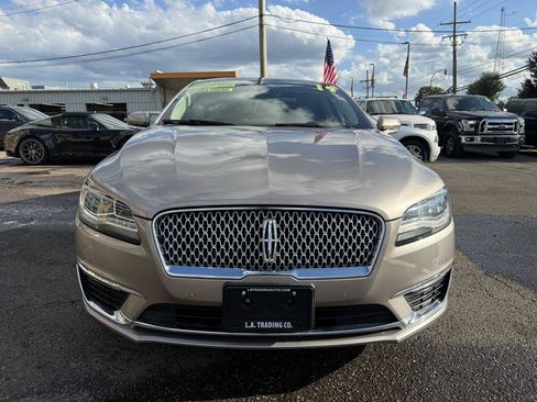 Used 2019 Lincoln MKZ Reserve w/ Luxury Package FWD image 2