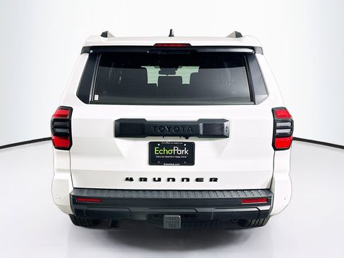 Used 2025 Toyota 4Runner TRD Off-Road image 7