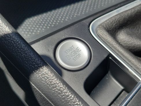 Certified 2023 Volkswagen Jetta SE w/ Black Wheel Package FWD image 29