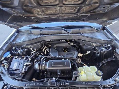 Certified 2020 Ford Explorer XLT w/ Equipment Group 202A image 10