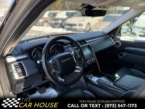 Used 2017 Land Rover Discovery First Edition image 13