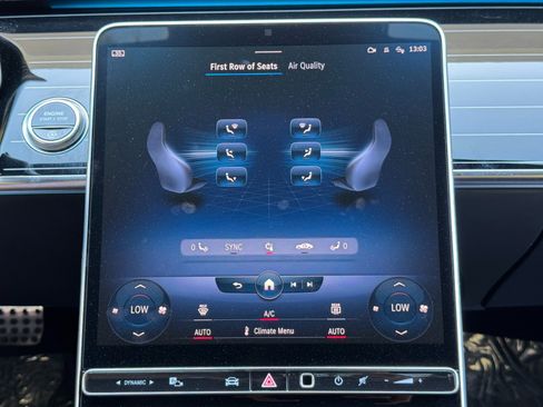 Used 2022 Mercedes-Benz S 580 4MATIC Sedan w/ AMG Line Package image 34