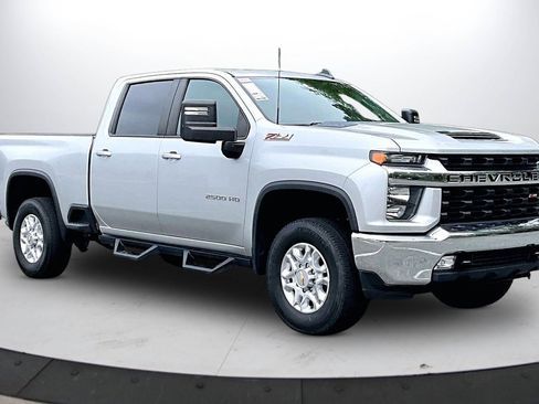 Used 2022 Chevrolet Silverado 2500 LT w/ Convenience Package AWD/4WD image 2