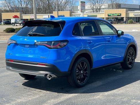 New 2026 Honda HR-V Sport image 8
