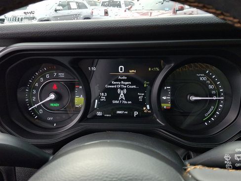 Used 2024 Jeep Wrangler Unlimited image 26