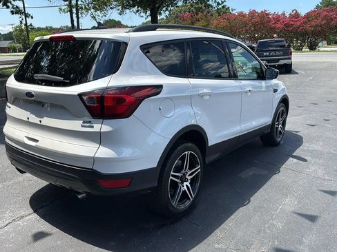 Used 2019 Ford Escape SEL AWD/4WD image 6