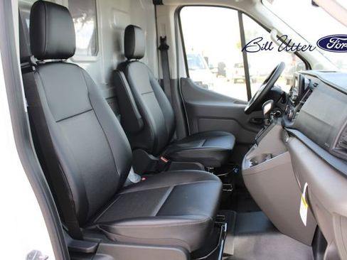 New 2025 Ford Transit 250 148 Medium Roof image 8