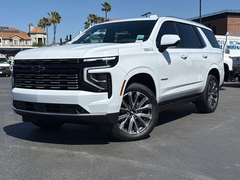 New 2026 Chevrolet Tahoe High Country w/ LPO, Illumination Package AWD/4WD image 2