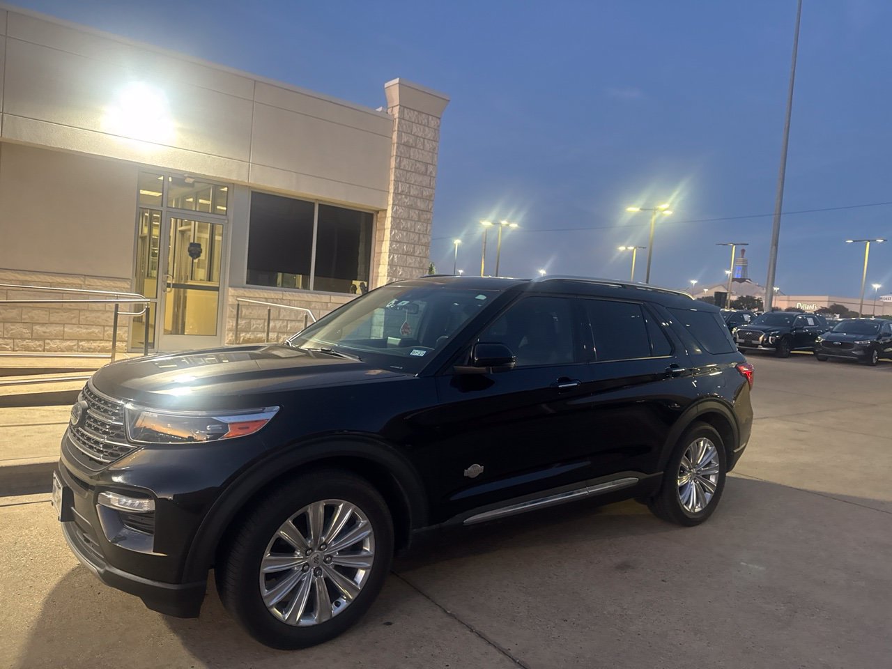 Used 2022 Ford Explorer King Ranch RWD image 1