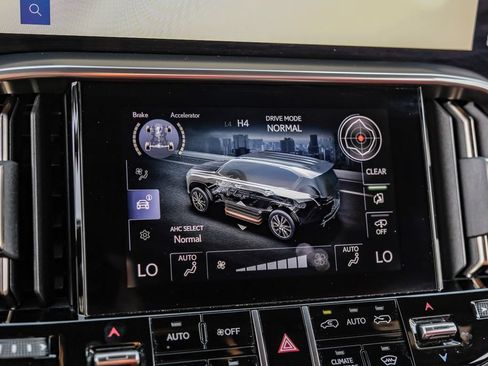 Used 2023 Lexus LX 600 F Sport w/ Accessory Package (Z1) AWD/4WD image 38