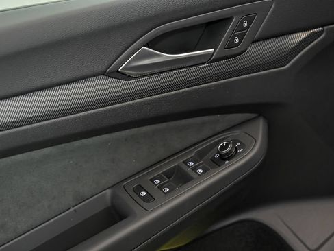 New 2026 Volkswagen GTI SE FWD image 5