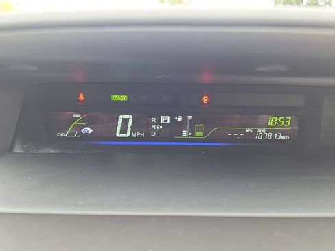 Used 2012 Toyota Prius V Two FWD image 20
