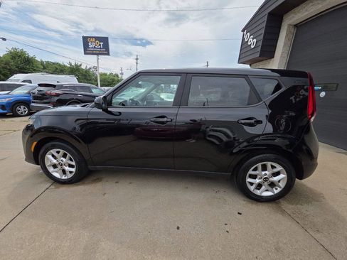 Used 2020 Kia Soul S image 4