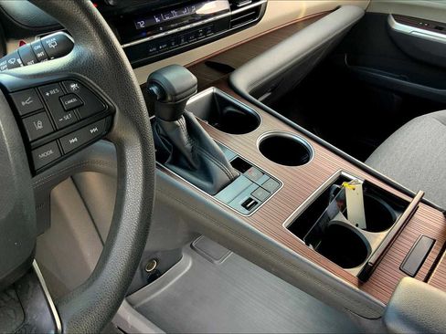Used 2022 Toyota Sienna LE image 15
