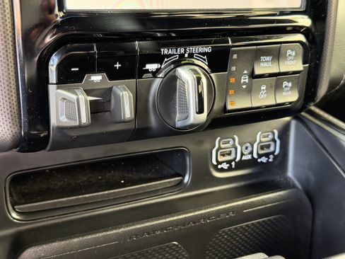 Used 2023 RAM 1500 Limited AWD/4WD image 33