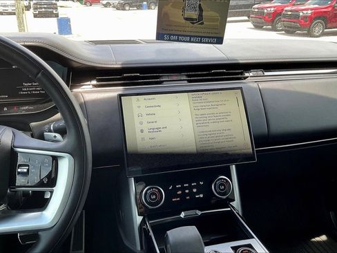 Used 2023 Land Rover Range Rover SE AWD/4WD image 6