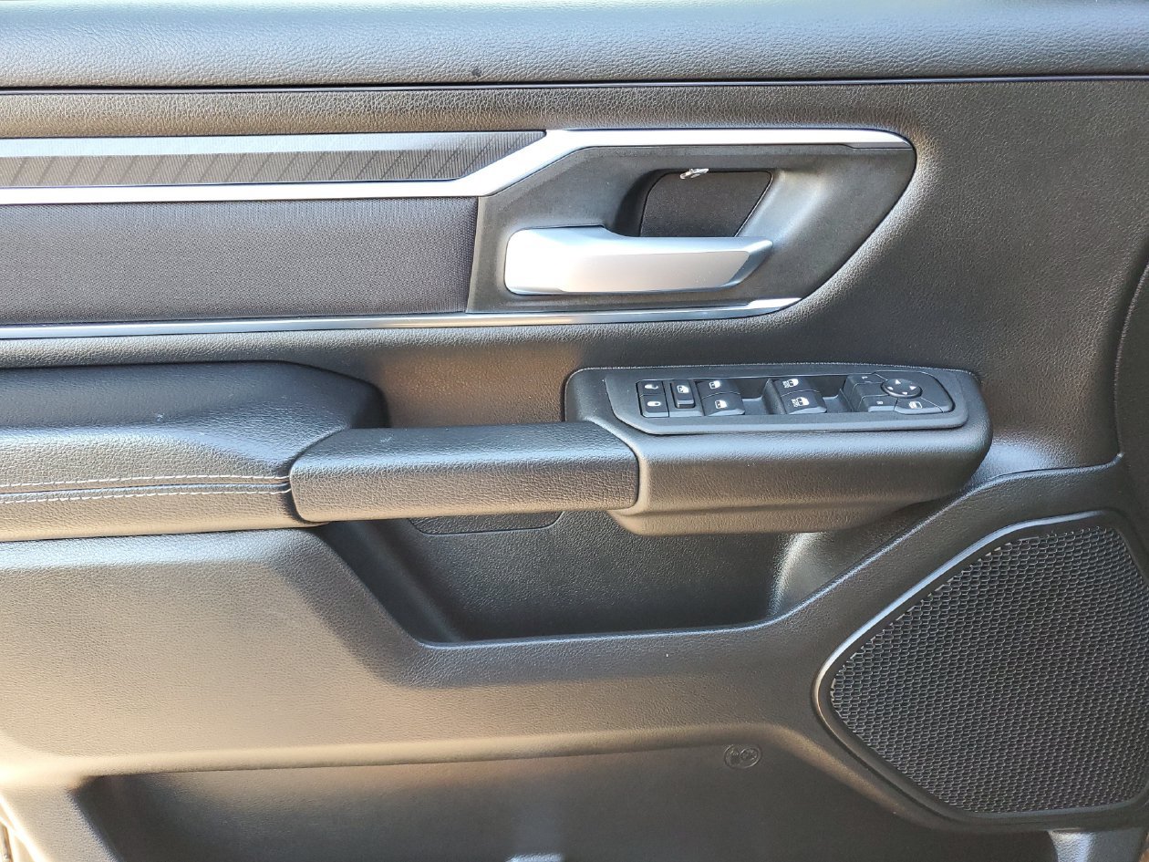 Used 2025 RAM 1500 Big Horn AWD/4WD image 16