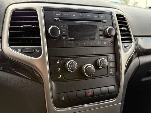 Used 2013 Jeep Grand Cherokee Laredo image 11