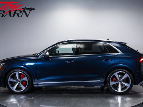Used 2024 Audi SQ8 Prestige AWD/4WD image 2