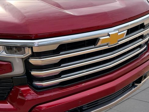 Used 2026 Chevrolet Silverado 1500 High Country AWD/4WD image 28