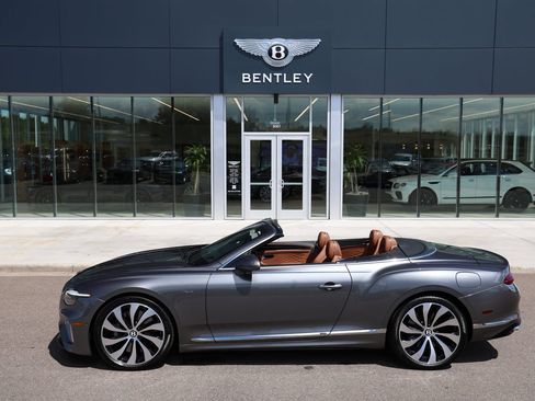 Used 2026 Bentley Continental GT Azure AWD/4WD image 5